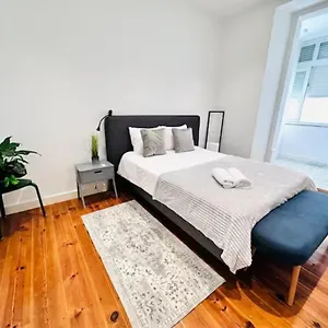https://lisbon-large-city-flat-up-8pp.hotels-lisbon-portugal.com